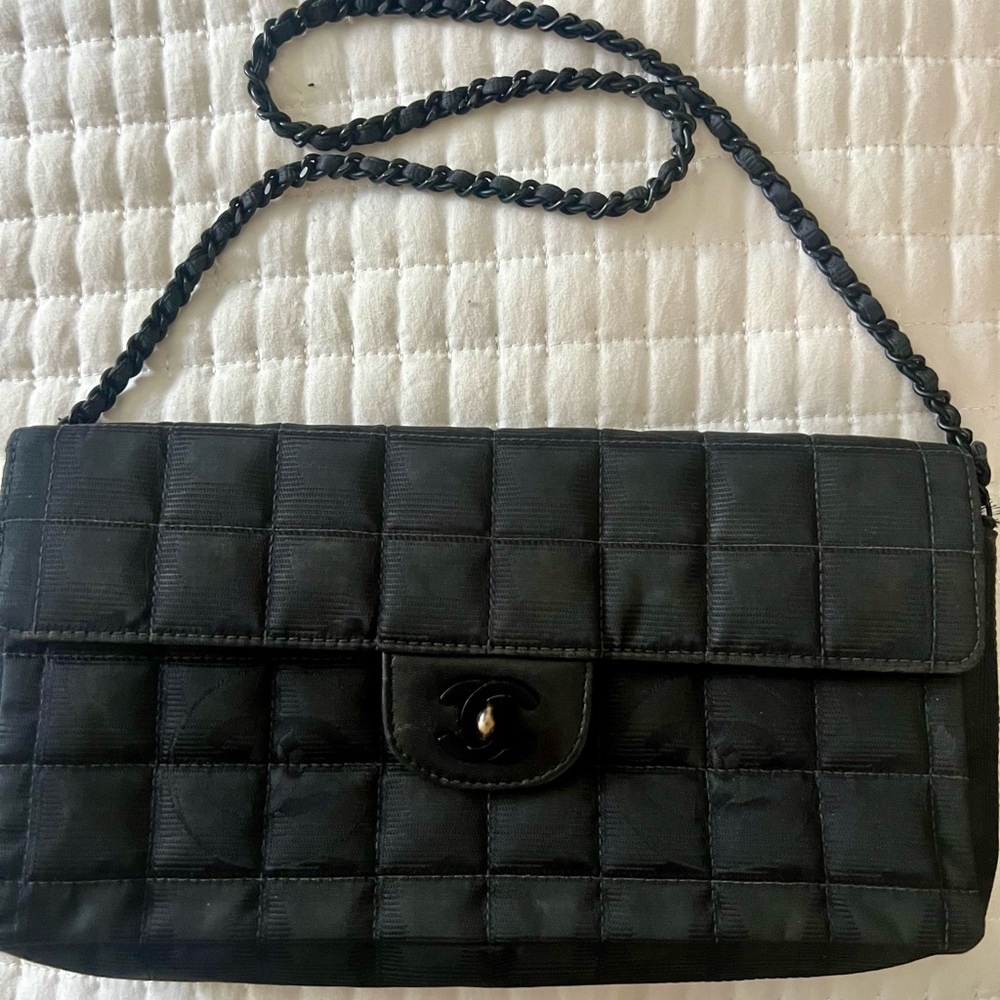 CHANEL Authentic Quilted Nylon Handbag Worn